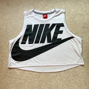 Cropped tank